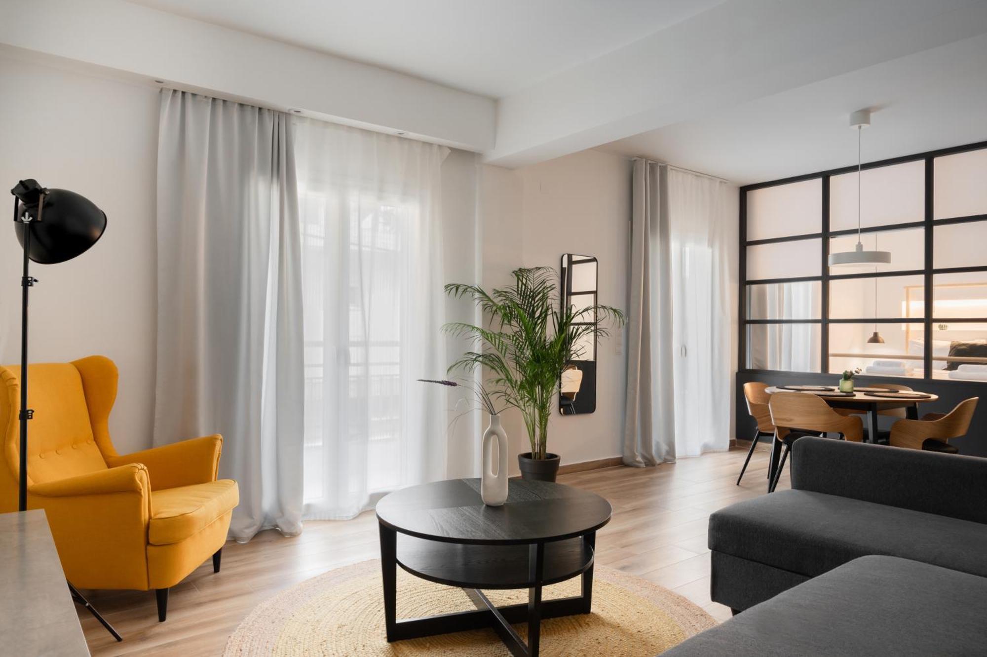 Alyvia Central Apartment 1 ヨアニナ エクステリア 写真