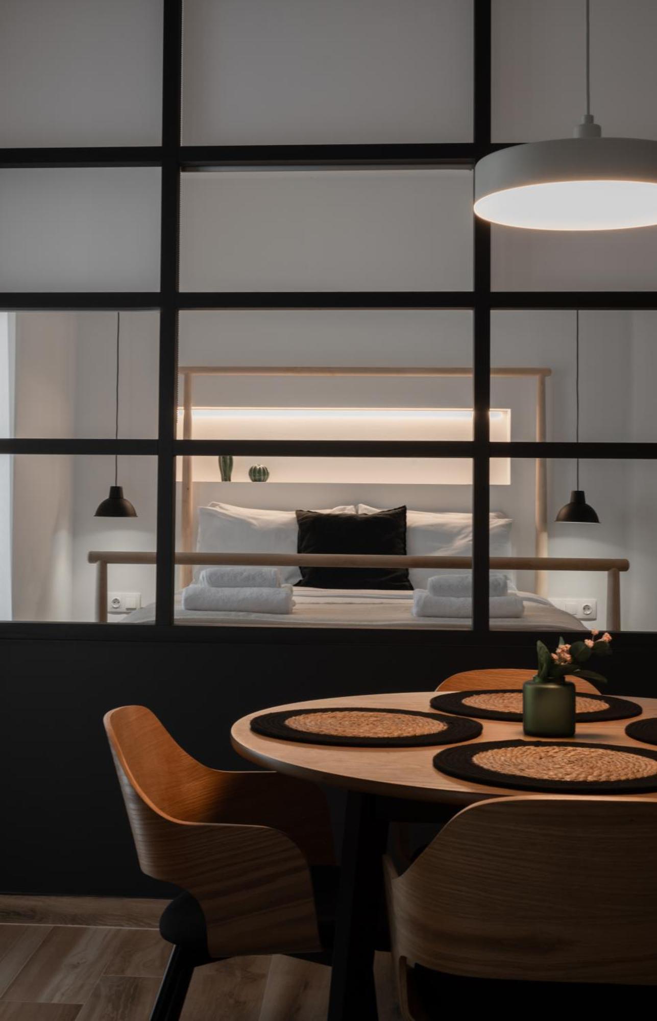 Alyvia Central Apartment 1 ヨアニナ エクステリア 写真